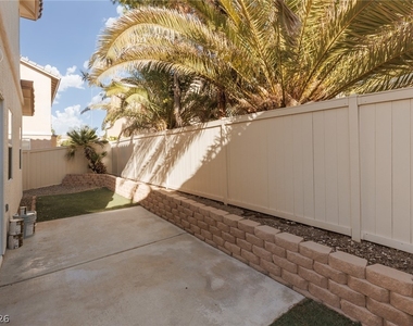 7880 Millbrookshire Way - Photo Thumbnail 17