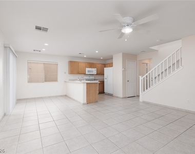 7880 Millbrookshire Way - Photo Thumbnail 3
