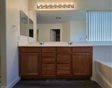 3033 Panorama Ridge Drive - Photo Thumbnail 32
