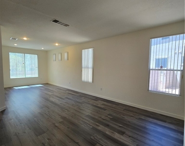 3033 Panorama Ridge Drive - Photo Thumbnail 5