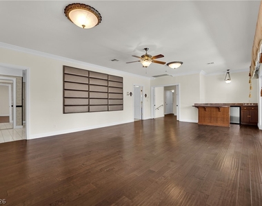 1250 Shadow Lane - Photo Thumbnail 19