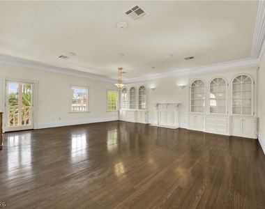 1250 Shadow Lane - Photo Thumbnail 15