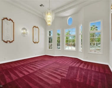 1250 Shadow Lane - Photo Thumbnail 3
