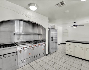 1250 Shadow Lane - Photo Thumbnail 14