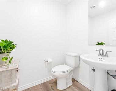 6252 Foxes Dale Street - Photo Thumbnail 13