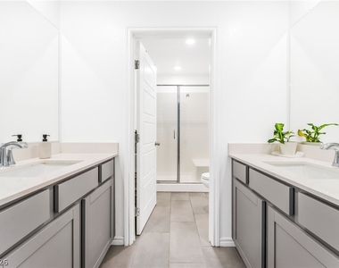 6252 Foxes Dale Street - Photo Thumbnail 19