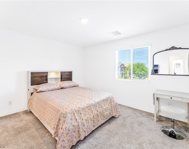 6252 Foxes Dale Street - Photo Thumbnail 16