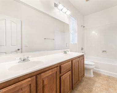 9333 Indian Cane Avenue - Photo Thumbnail 14