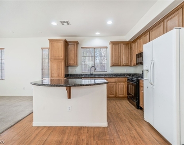 9333 Indian Cane Avenue - Photo Thumbnail 6