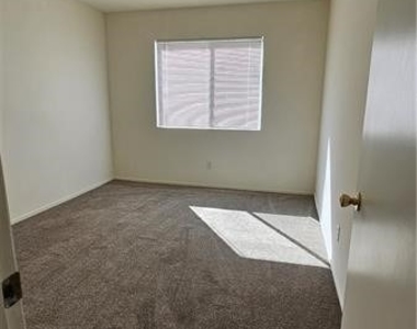 621 Majestic Sky Drive - Photo Thumbnail 11