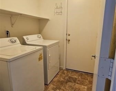 621 Majestic Sky Drive - Photo Thumbnail 10