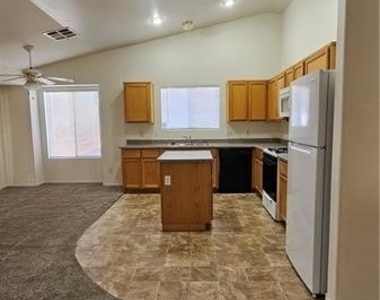 621 Majestic Sky Drive - Photo Thumbnail 3