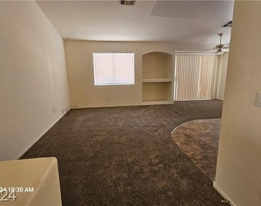 621 Majestic Sky Drive - Photo Thumbnail 2