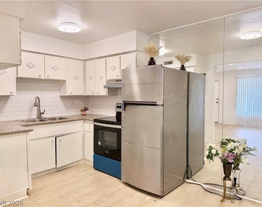 575 S Royal Crest Circle - Photo Thumbnail 15