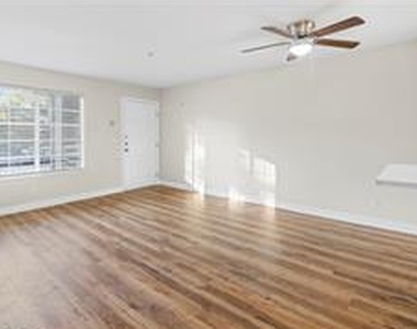 2130 Sealion Drive - Photo Thumbnail 4