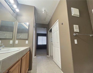 804 Peachy Canyon Circle - Photo Thumbnail 10