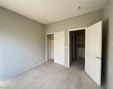 804 Peachy Canyon Circle - Photo Thumbnail 8