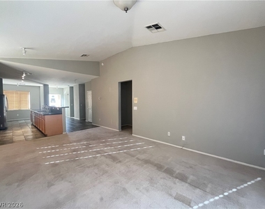 804 Peachy Canyon Circle - Photo Thumbnail 5