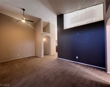 2489 Sedona Cedar Avenue - Photo Thumbnail 10