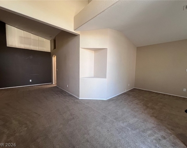 2489 Sedona Cedar Avenue - Photo Thumbnail 6