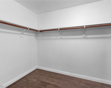 10277 Gibson Isle Drive - Photo Thumbnail 8