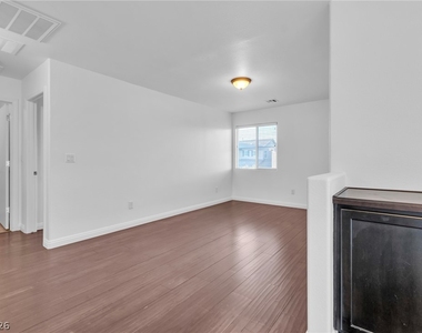 10277 Gibson Isle Drive - Photo Thumbnail 2
