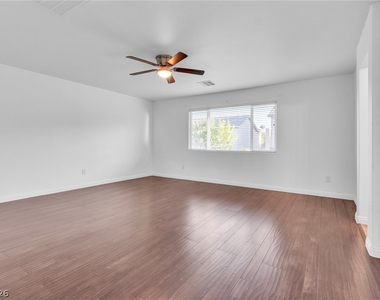 10277 Gibson Isle Drive - Photo Thumbnail 4