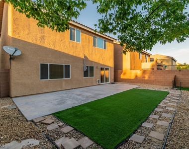 10277 Gibson Isle Drive - Photo Thumbnail 32