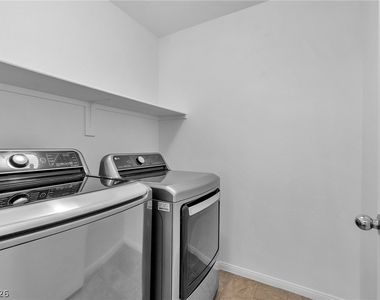 10277 Gibson Isle Drive - Photo Thumbnail 13