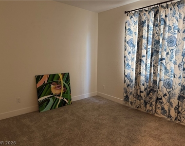 8662 Albanese Avenue - Photo Thumbnail 11