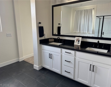 8662 Albanese Avenue - Photo Thumbnail 24
