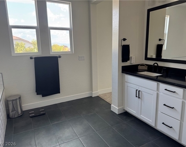 8662 Albanese Avenue - Photo Thumbnail 25
