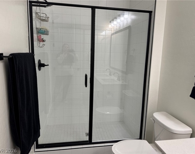 8662 Albanese Avenue - Photo Thumbnail 19