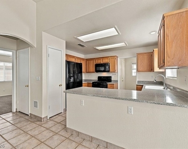 8104 Pursuit Court - Photo Thumbnail 9