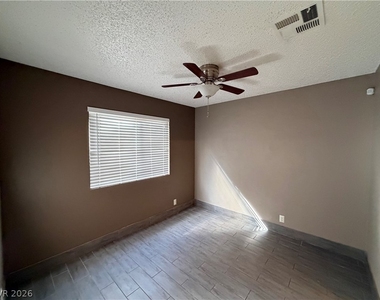 3151 Soaring Gulls Drive - Photo Thumbnail 10