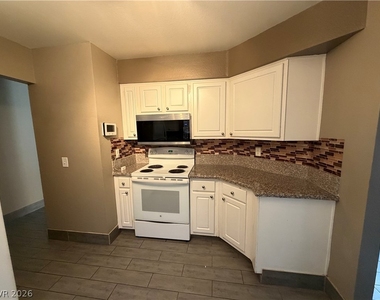 3151 Soaring Gulls Drive - Photo Thumbnail 5