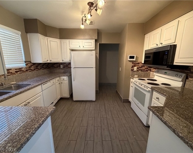3151 Soaring Gulls Drive - Photo Thumbnail 8