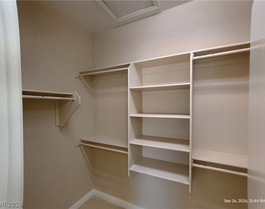 4709 Golden Palomino Lane - Photo Thumbnail 7