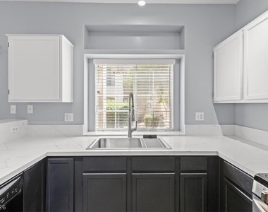 6901 Squaw Mountain Drive - Photo Thumbnail 11