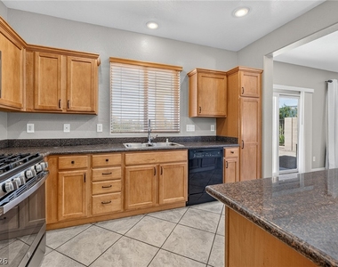 8105 Celina Hills Street - Photo Thumbnail 9