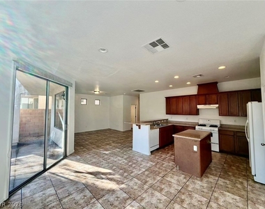 10029 Bonterra Avenue - Photo Thumbnail 5