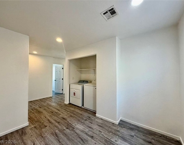 10029 Bonterra Avenue - Photo Thumbnail 8