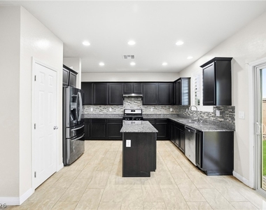 84 Marco Island Street - Photo Thumbnail 6