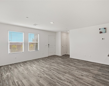 1689 Pamela Springs Lane - Photo Thumbnail 19