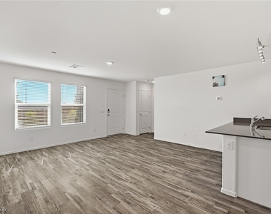 1689 Pamela Springs Lane - Photo Thumbnail 23