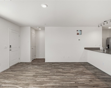 1689 Pamela Springs Lane - Photo Thumbnail 21