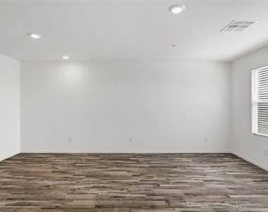 1689 Pamela Springs Lane - Photo Thumbnail 20