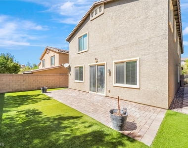 2915 Caxton Grove Drive - Photo Thumbnail 22