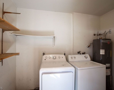 3151 Soaring Gulls Drive - Photo Thumbnail 14