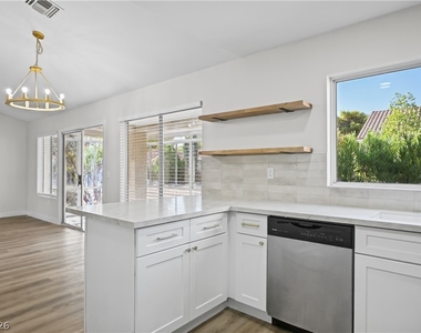 9009 Signal Terrace Drive - Photo Thumbnail 16
